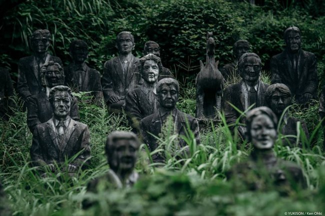 В Японии найдена деревня с множеством статуй