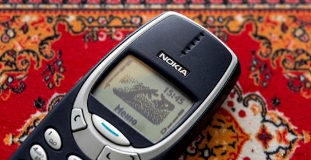 Остался я без смартфона и неделю ходил со старой Nokia 3310. И вот что стало с моей жизнью через 5 дней
