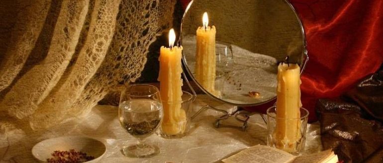 Старинное гадание: выбери свечу и узнай, что принесет тебе Новый год!