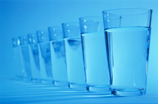 9 преимуществ пить воду натощак