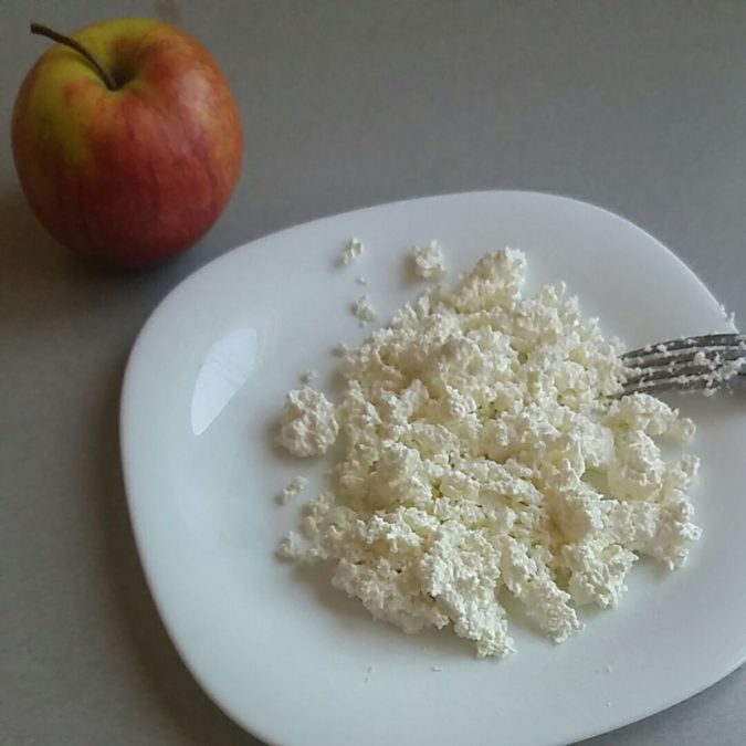 Творожно-яблочная диета для похудения и очищения кишечника от шлаков